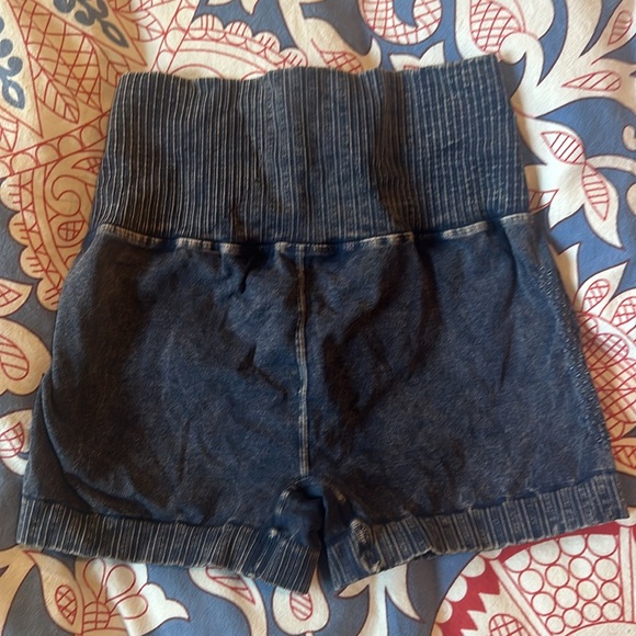 Free People Movement navy shorts - Picture 2 of 3